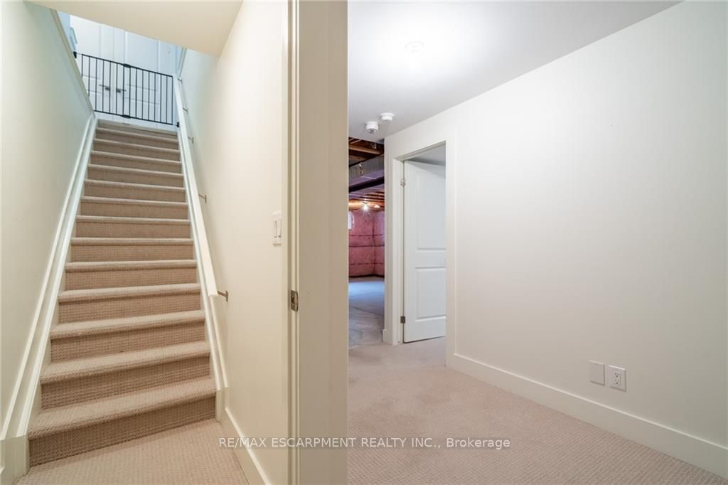 2 PROSPECT Lane #33