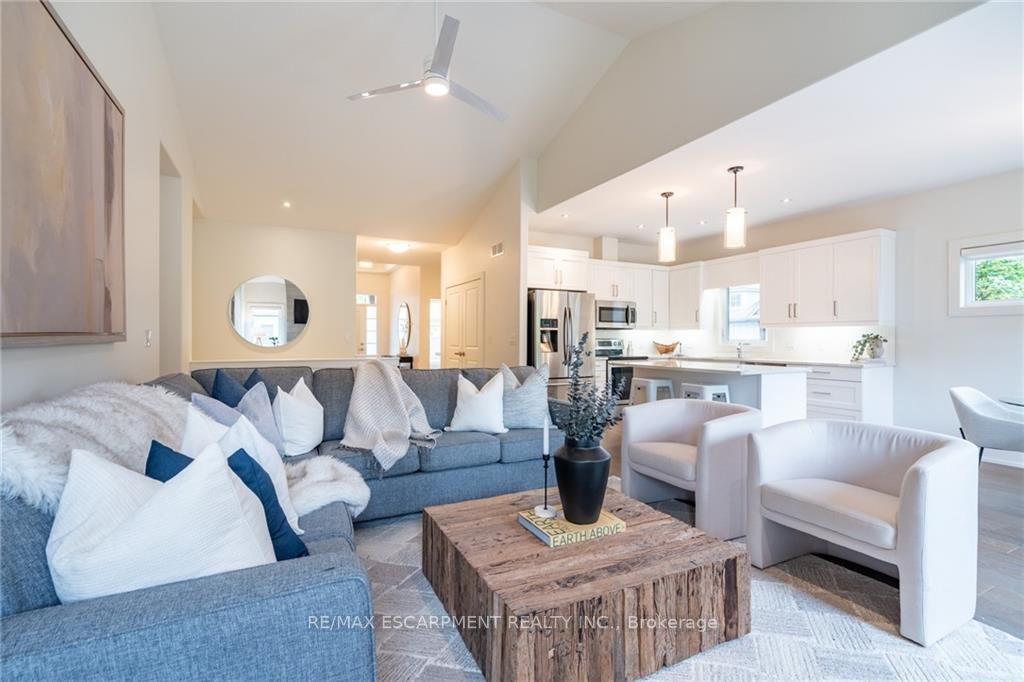 2 PROSPECT Lane #33