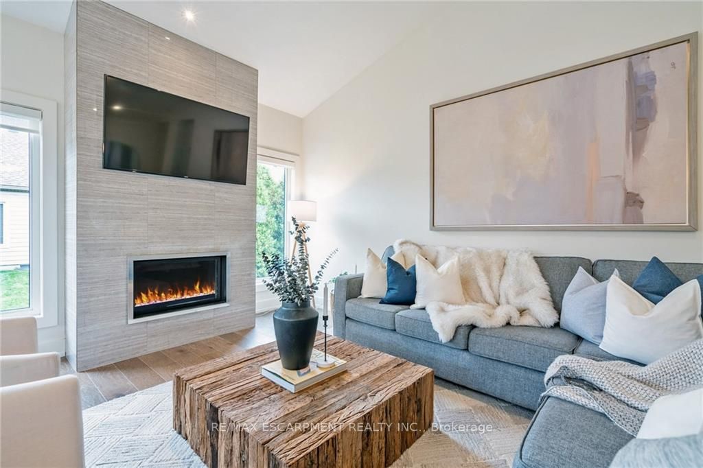 2 PROSPECT Lane #33