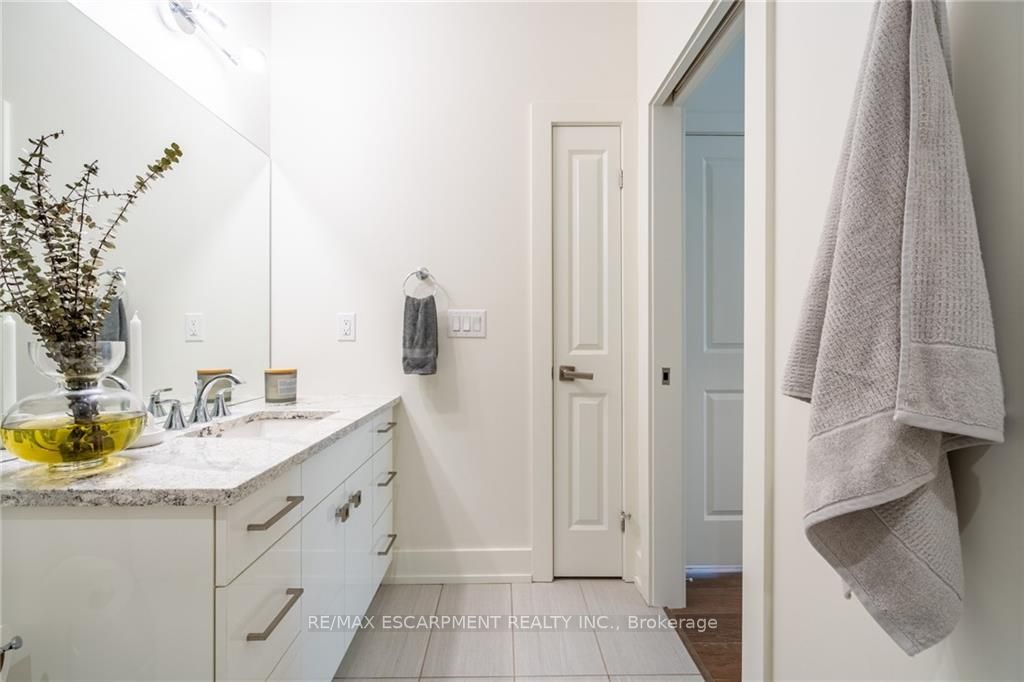2 PROSPECT Lane #33