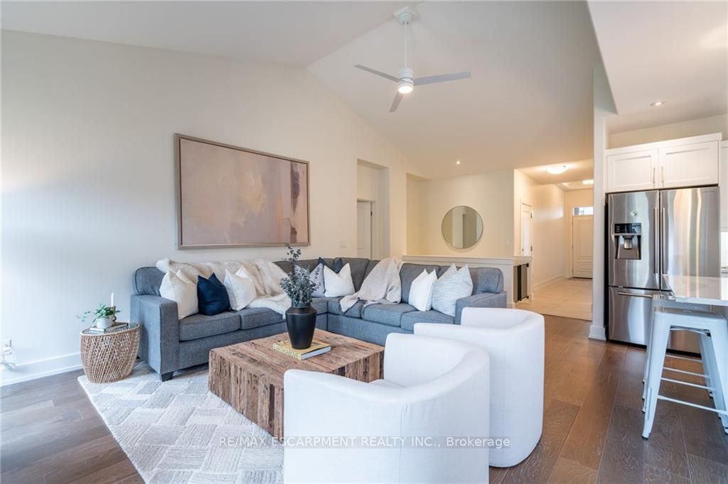 2 PROSPECT Lane #33