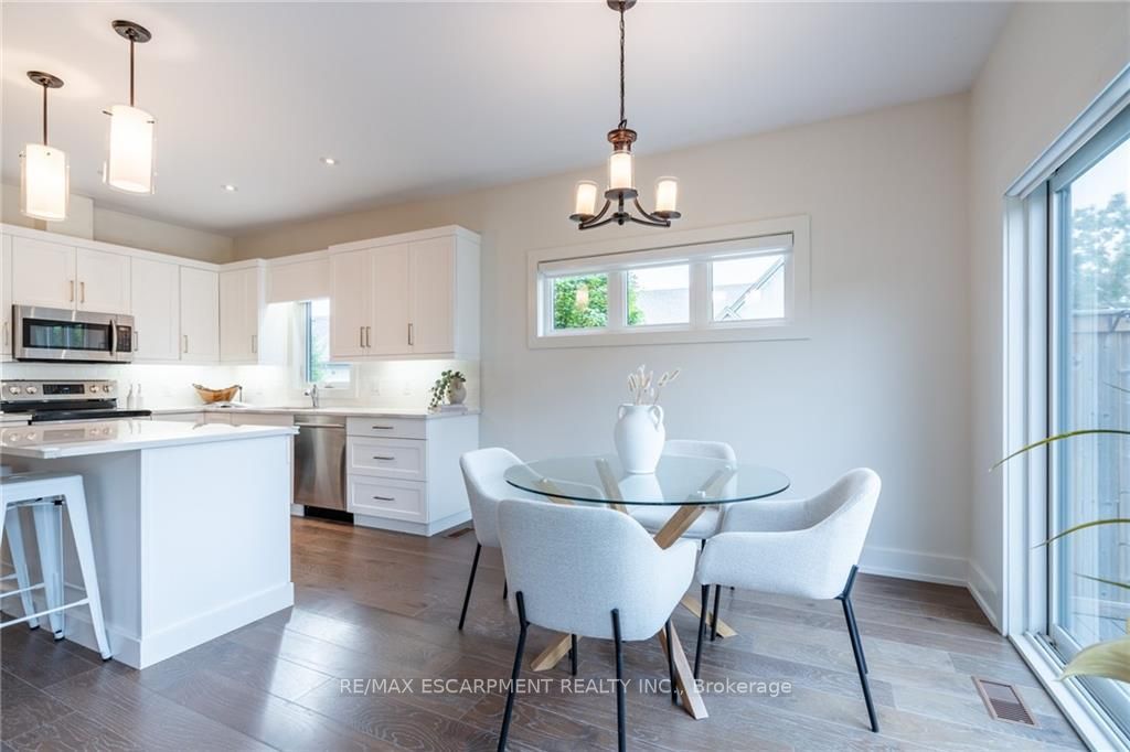 2 PROSPECT Lane #33