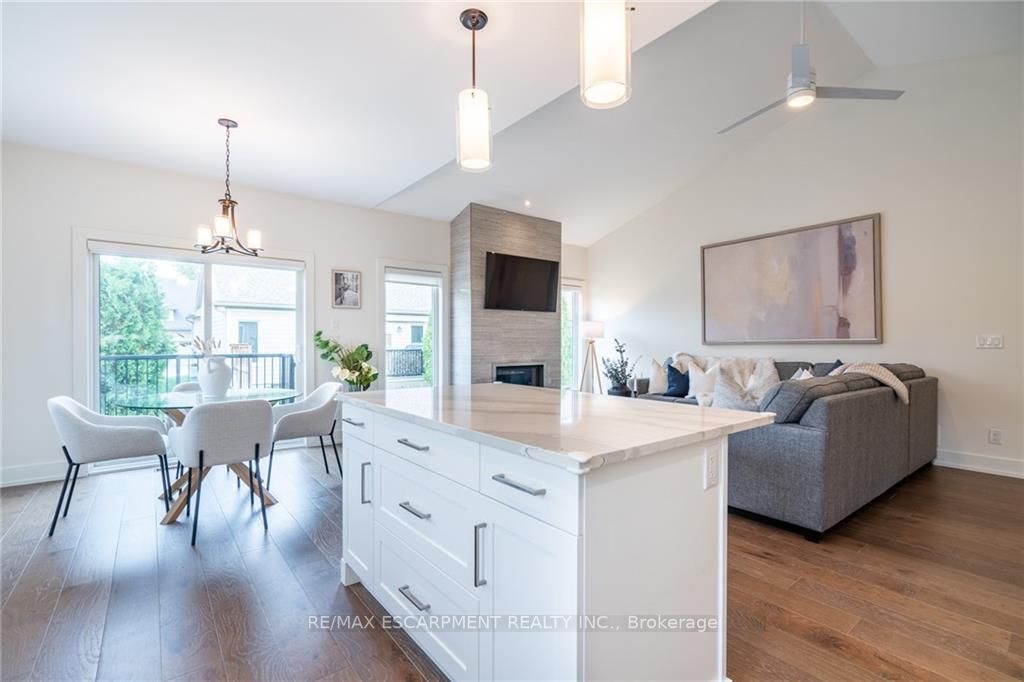 2 PROSPECT Lane #33