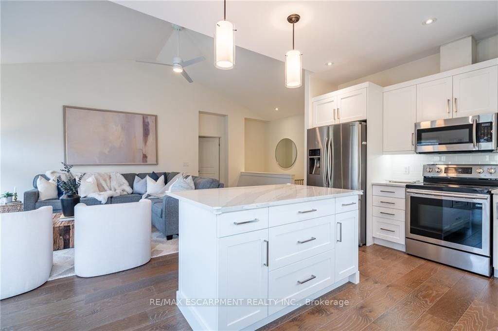2 PROSPECT Lane #33
