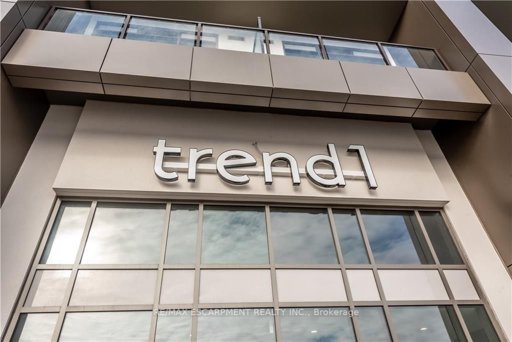 450 Dundas St E, #202