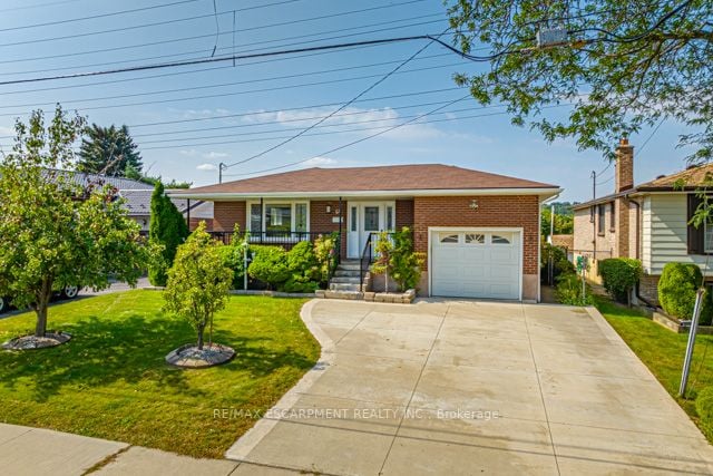 64 Forest Hill Cres