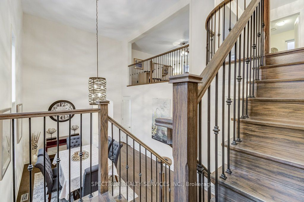35 Chaumont Drive