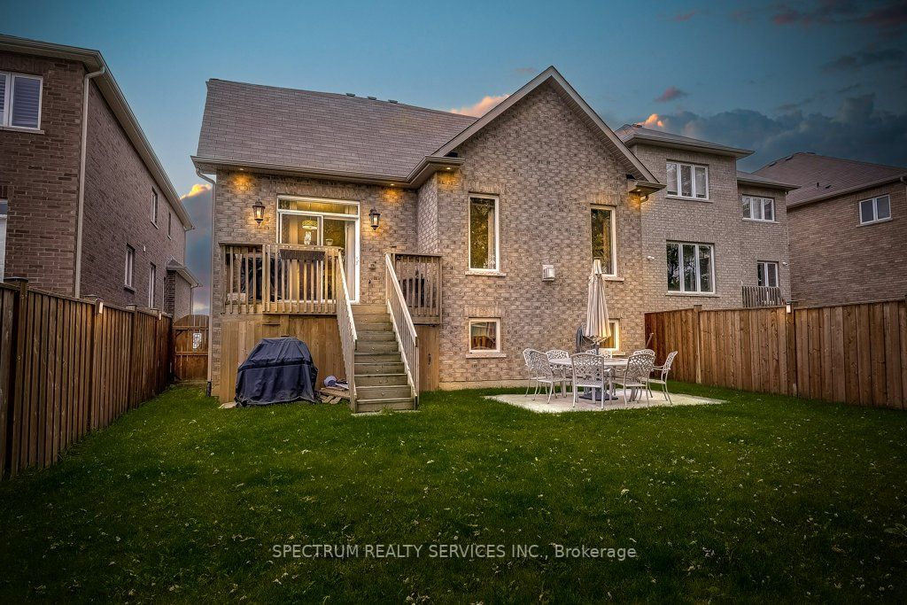 35 Chaumont Drive