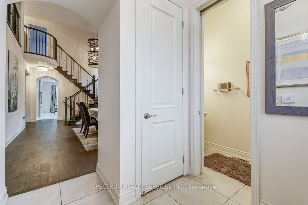 35 Chaumont Drive