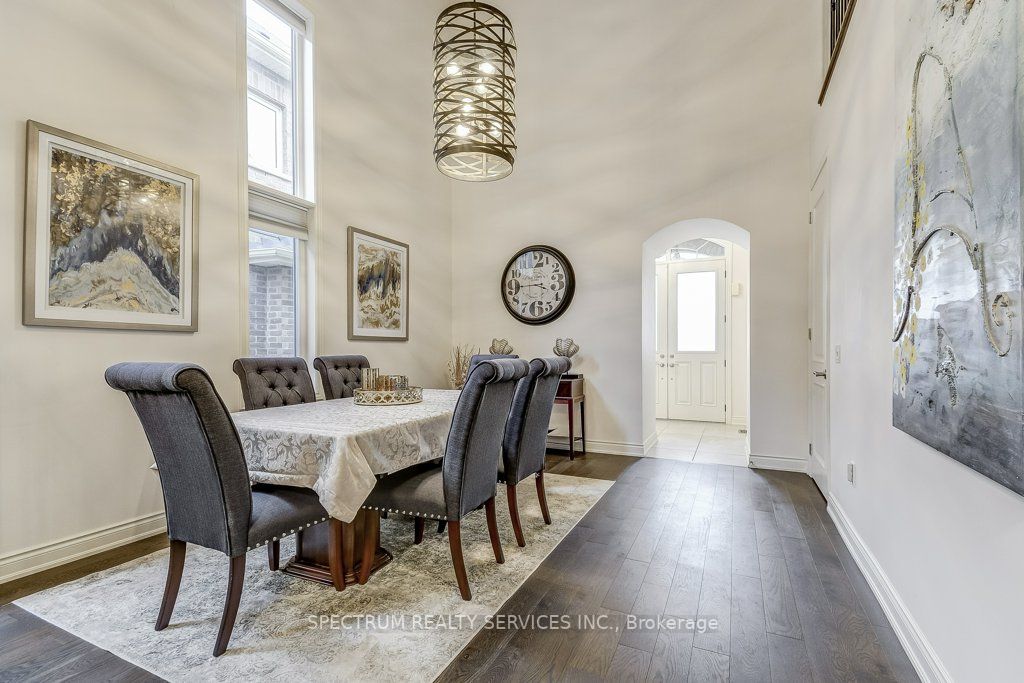 35 Chaumont Drive