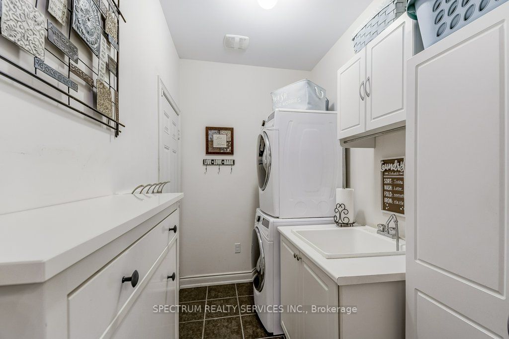 35 Chaumont Drive