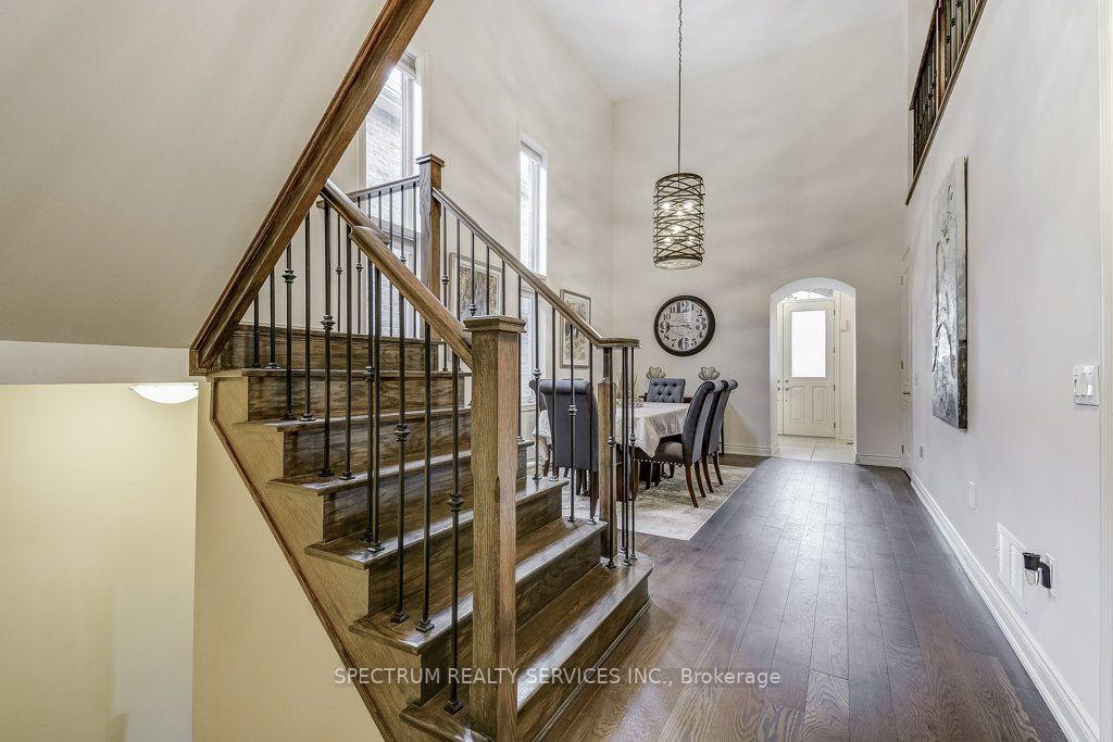 35 Chaumont Drive