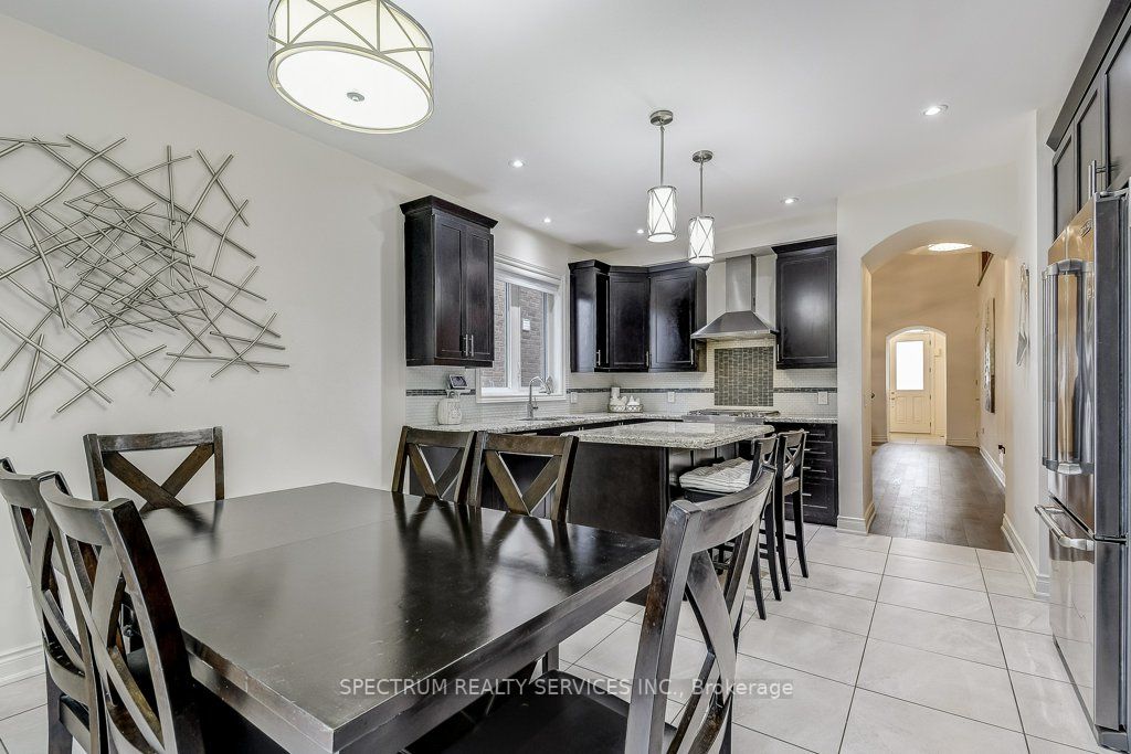 35 Chaumont Drive
