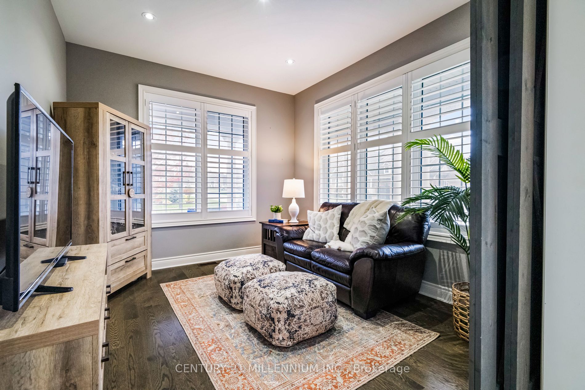 28 Mitchell Cres