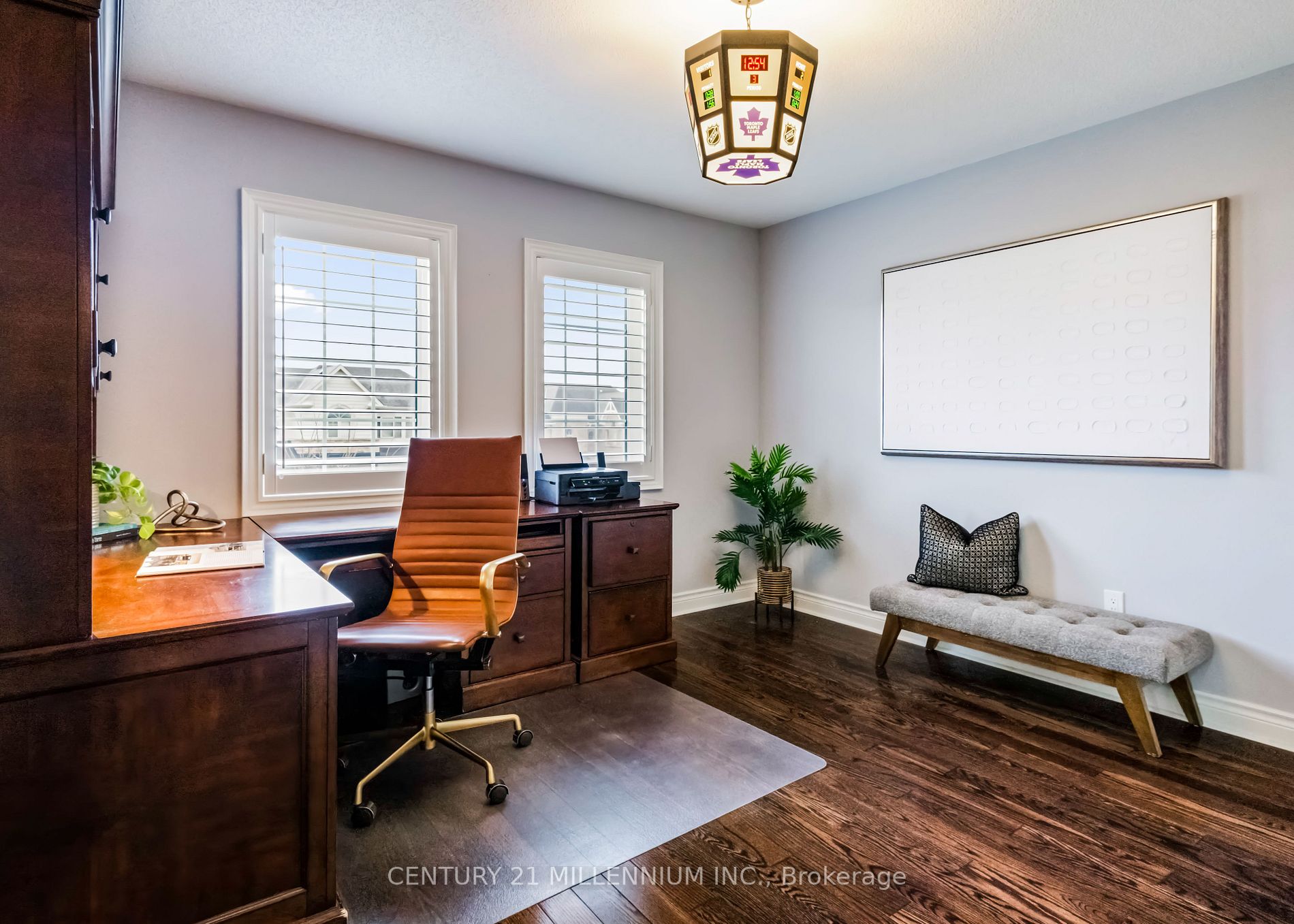 28 Mitchell Cres