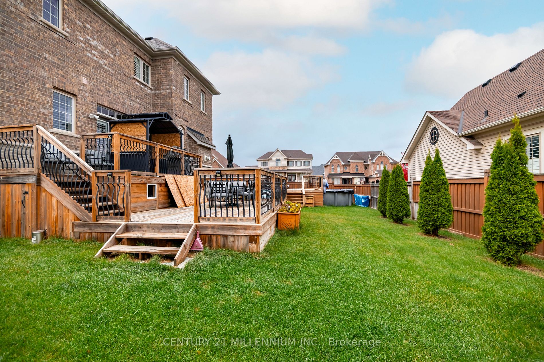 28 Mitchell Cres