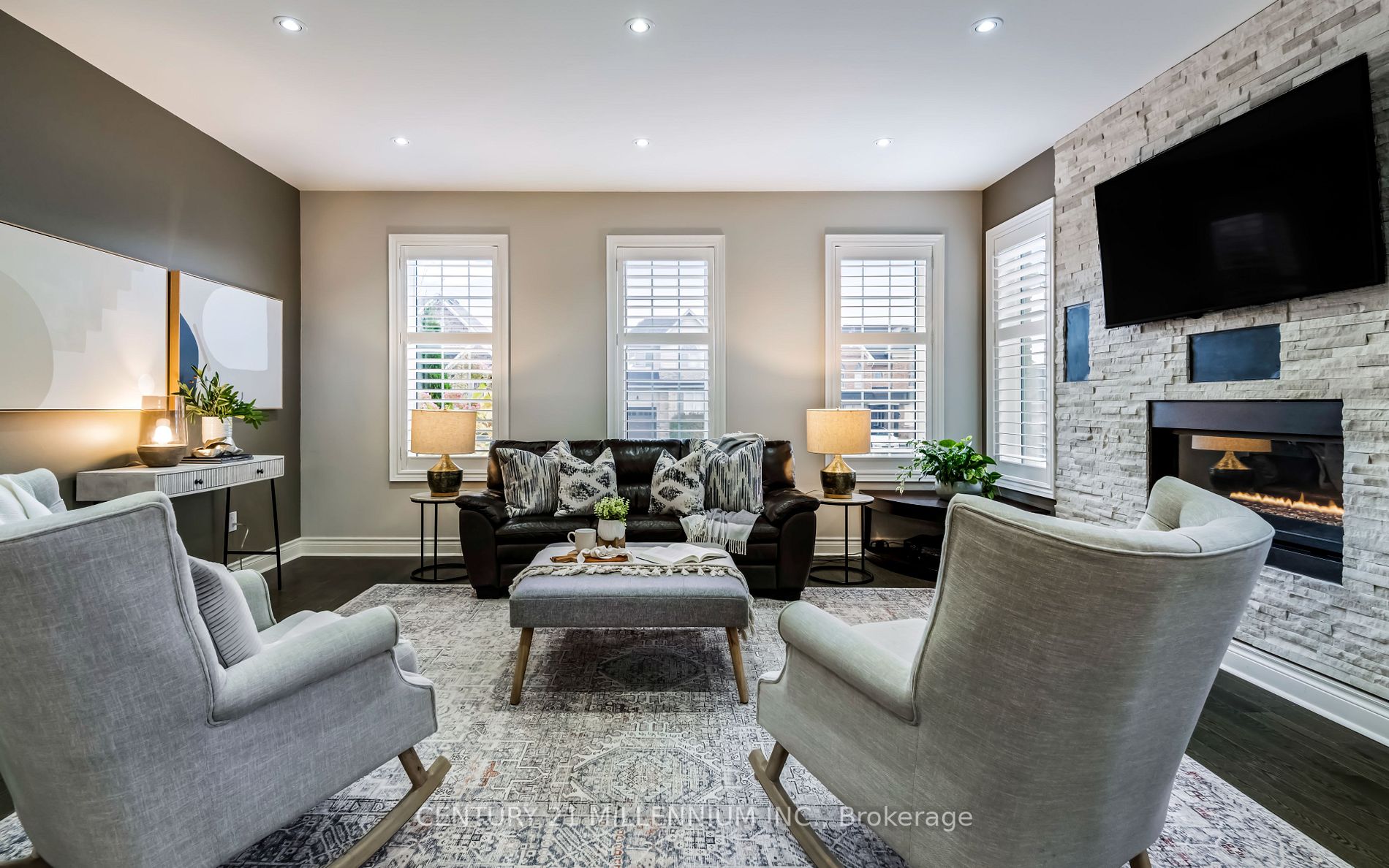 28 Mitchell Cres