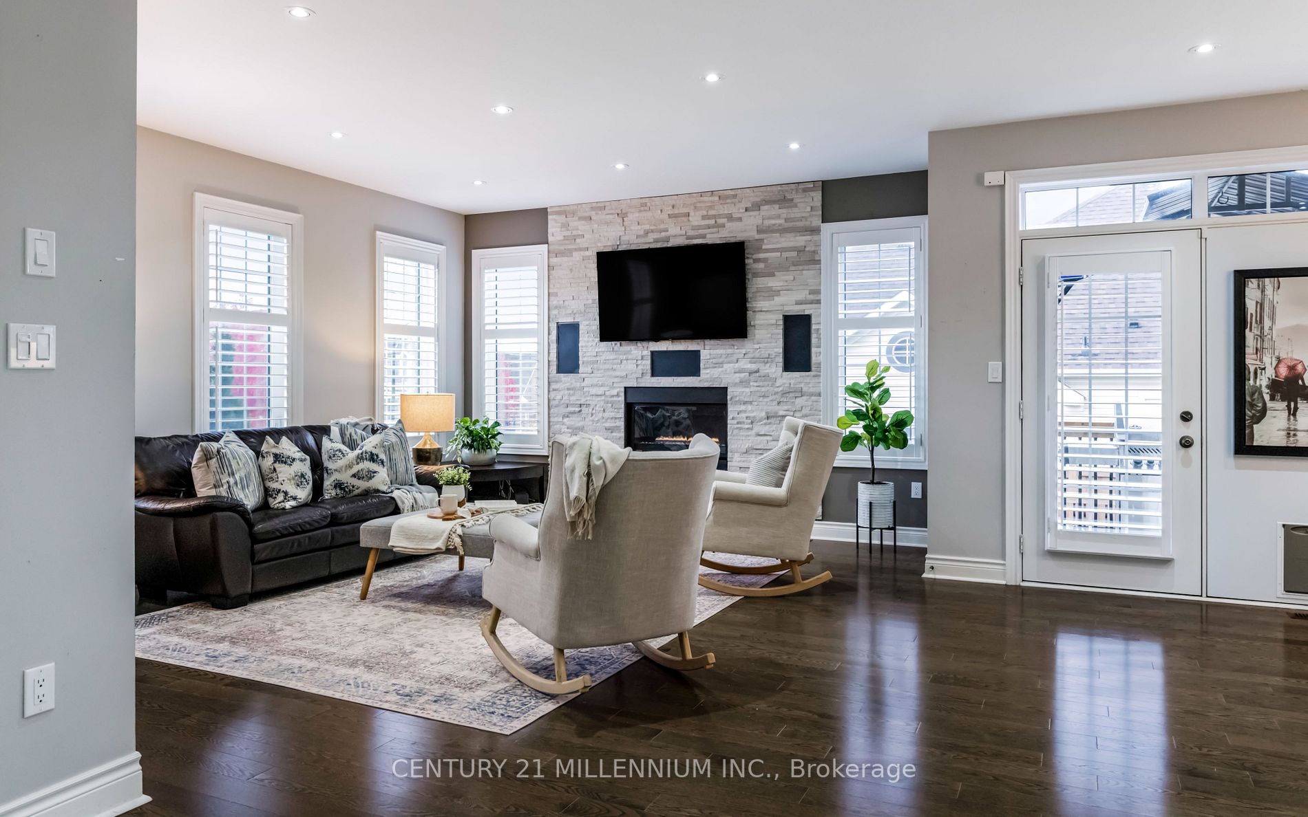 28 Mitchell Cres
