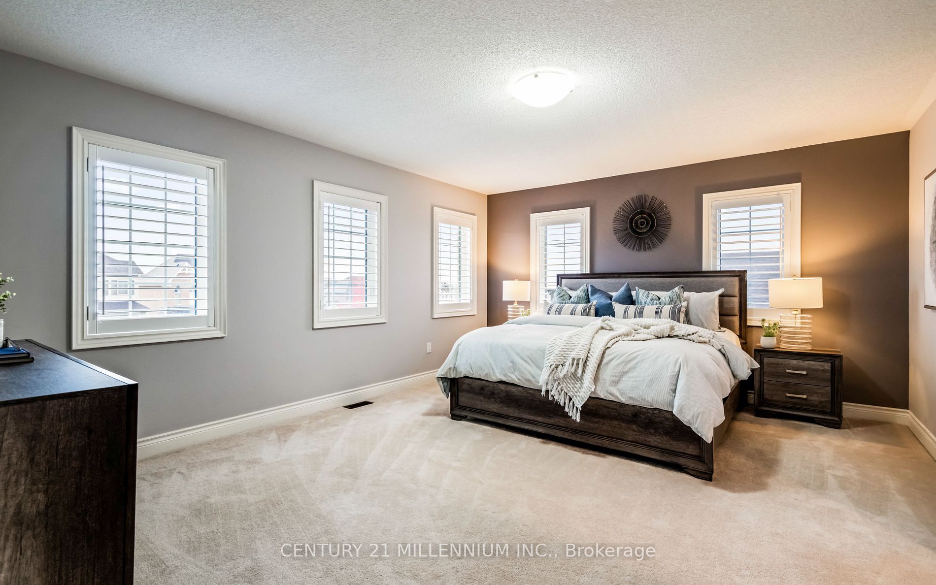 28 Mitchell Cres
