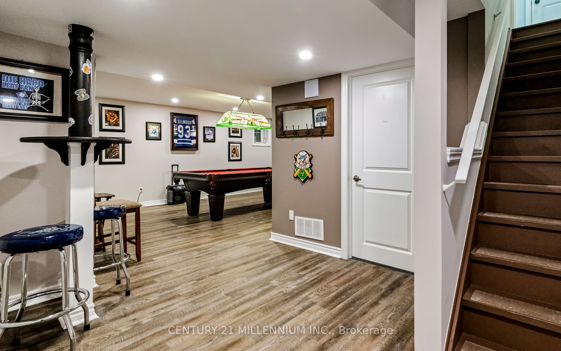 28 Mitchell Cres