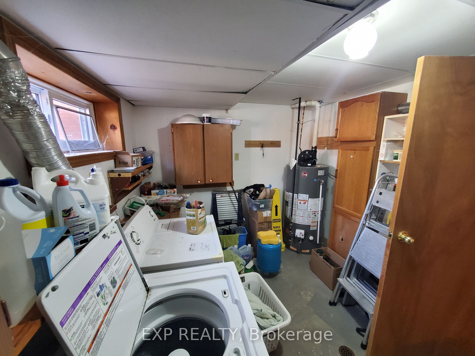 688 Frank St