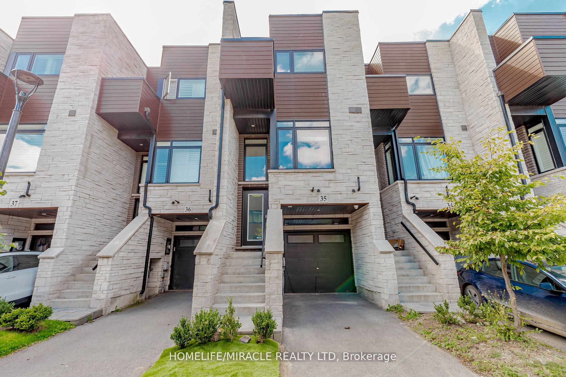 35 Midhurst Hts, #35