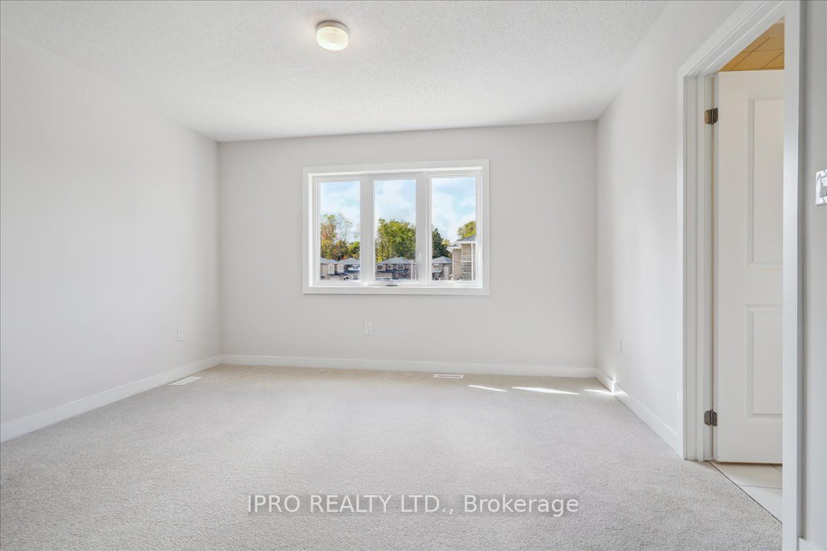 14 Butternet Dr E