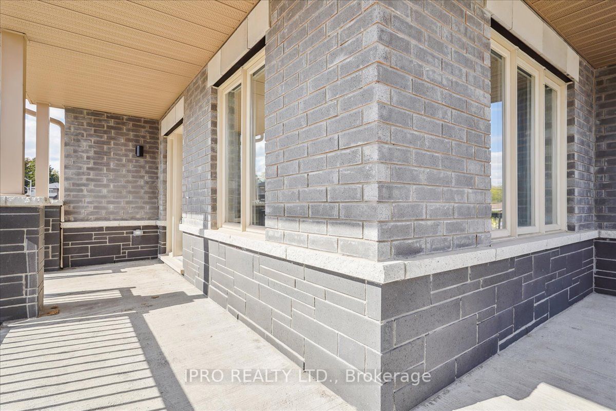 14 Butternet Dr E