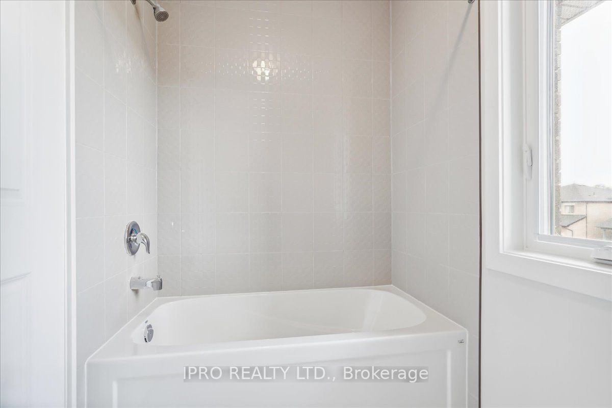 14 Butternet Dr E