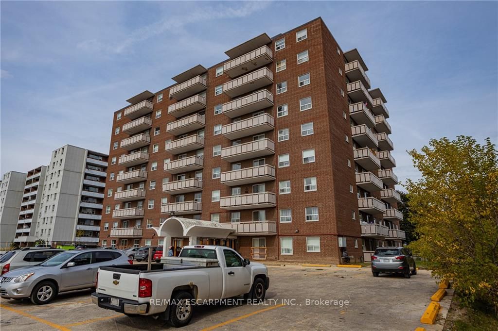 851 Queenston Rd, #908