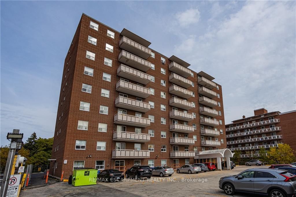 851 Queenston Rd, #908