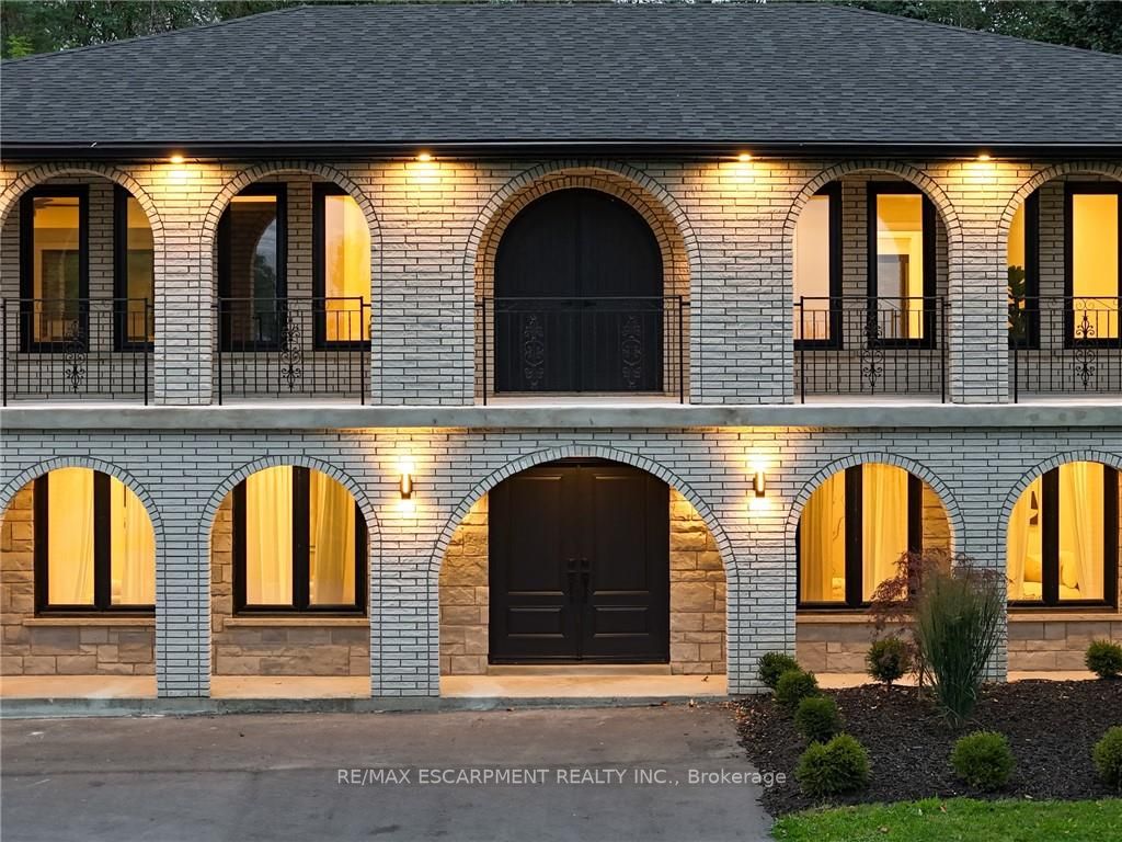 40 Ridge Rd W