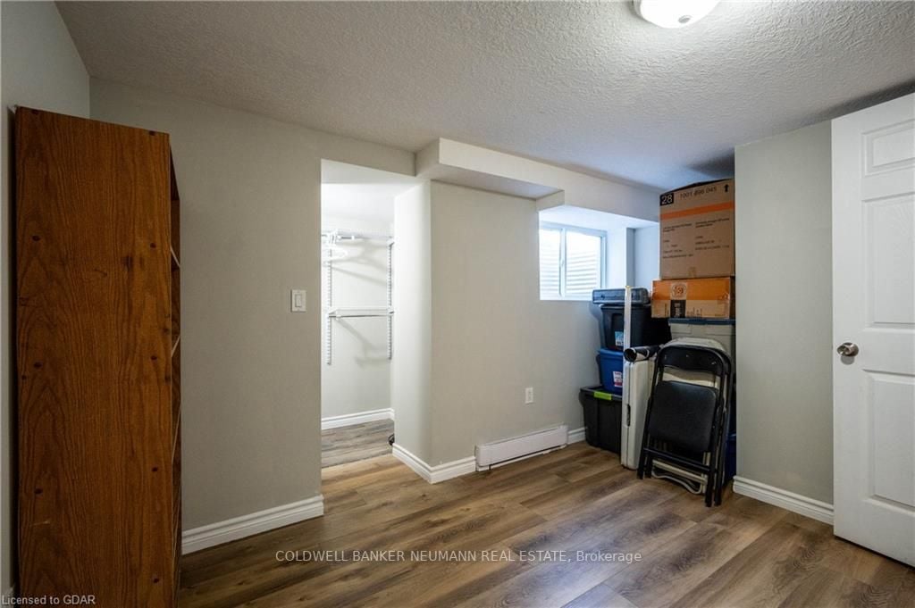 94 Victoria Rd N