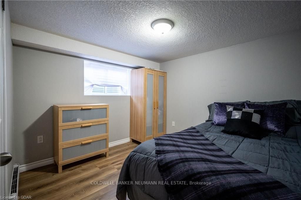 94 Victoria Rd N