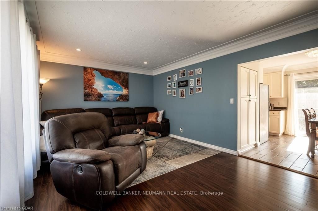 94 Victoria Rd N