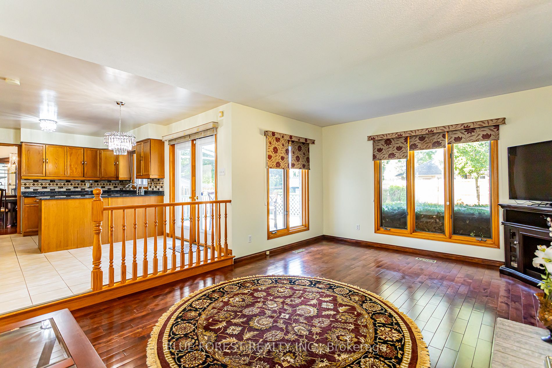 35 Jennifer Gdns