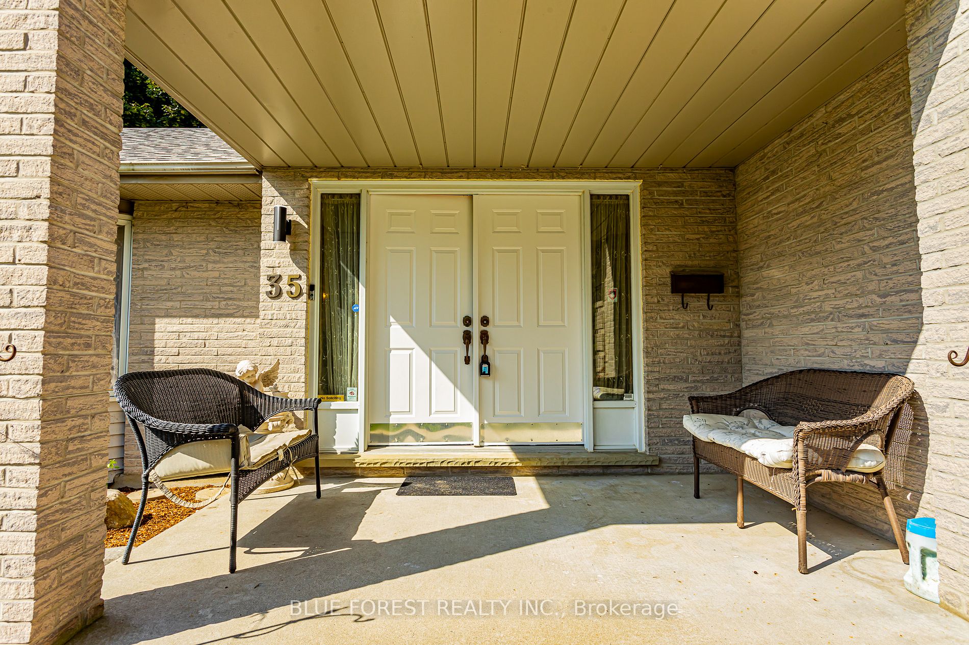 35 Jennifer Gdns