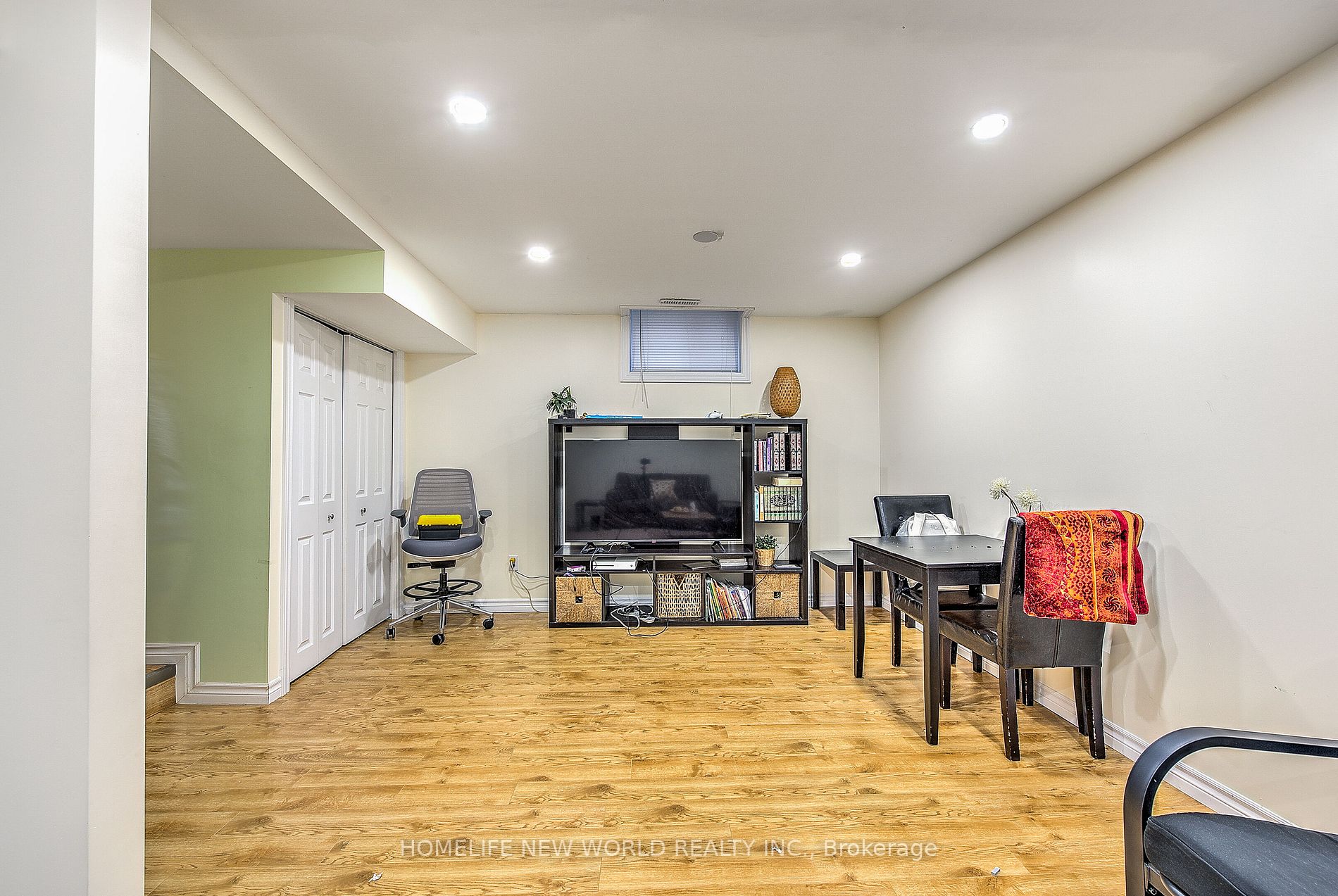 1475 Mickleborough Dr