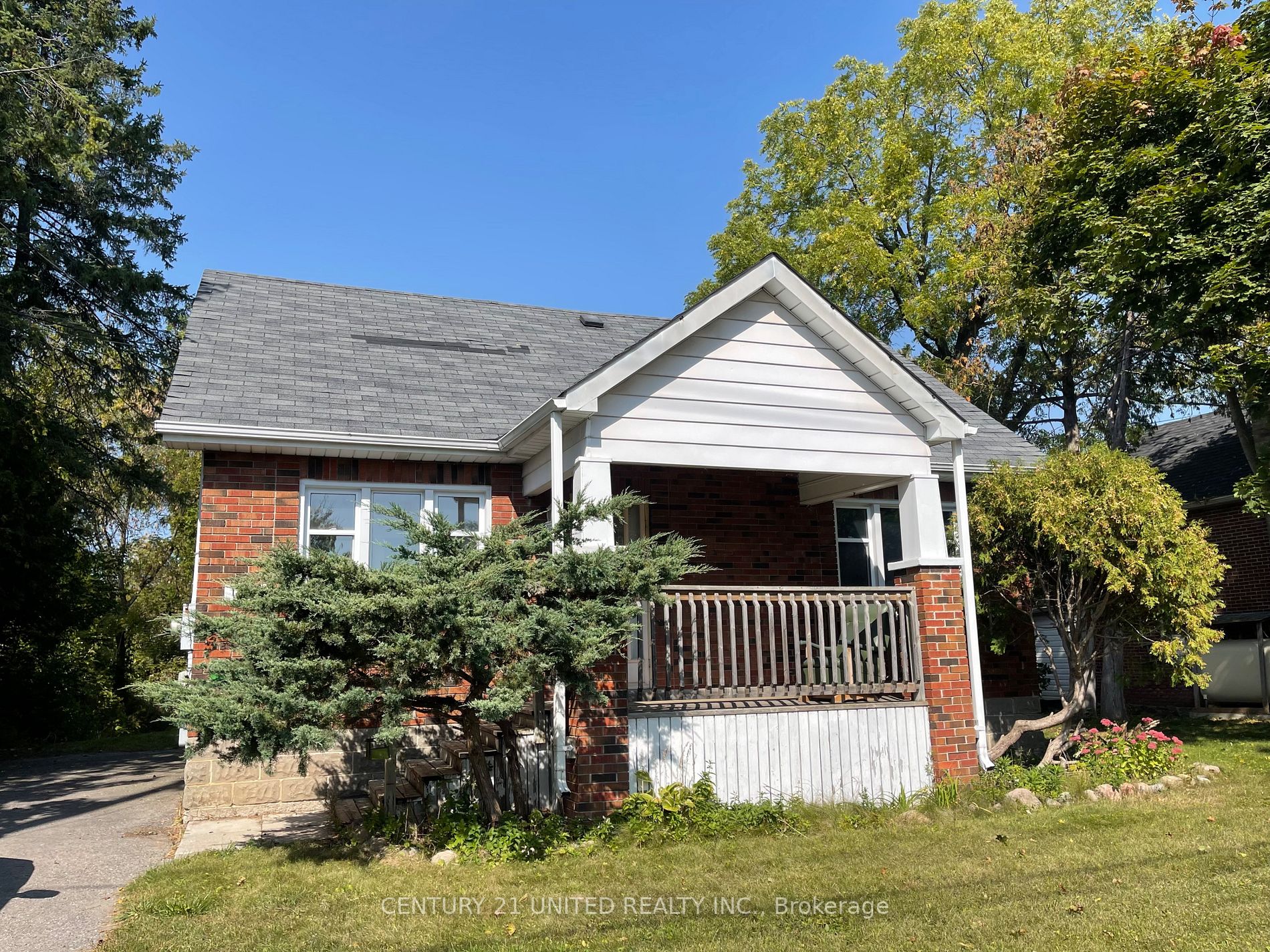 140 Maria St