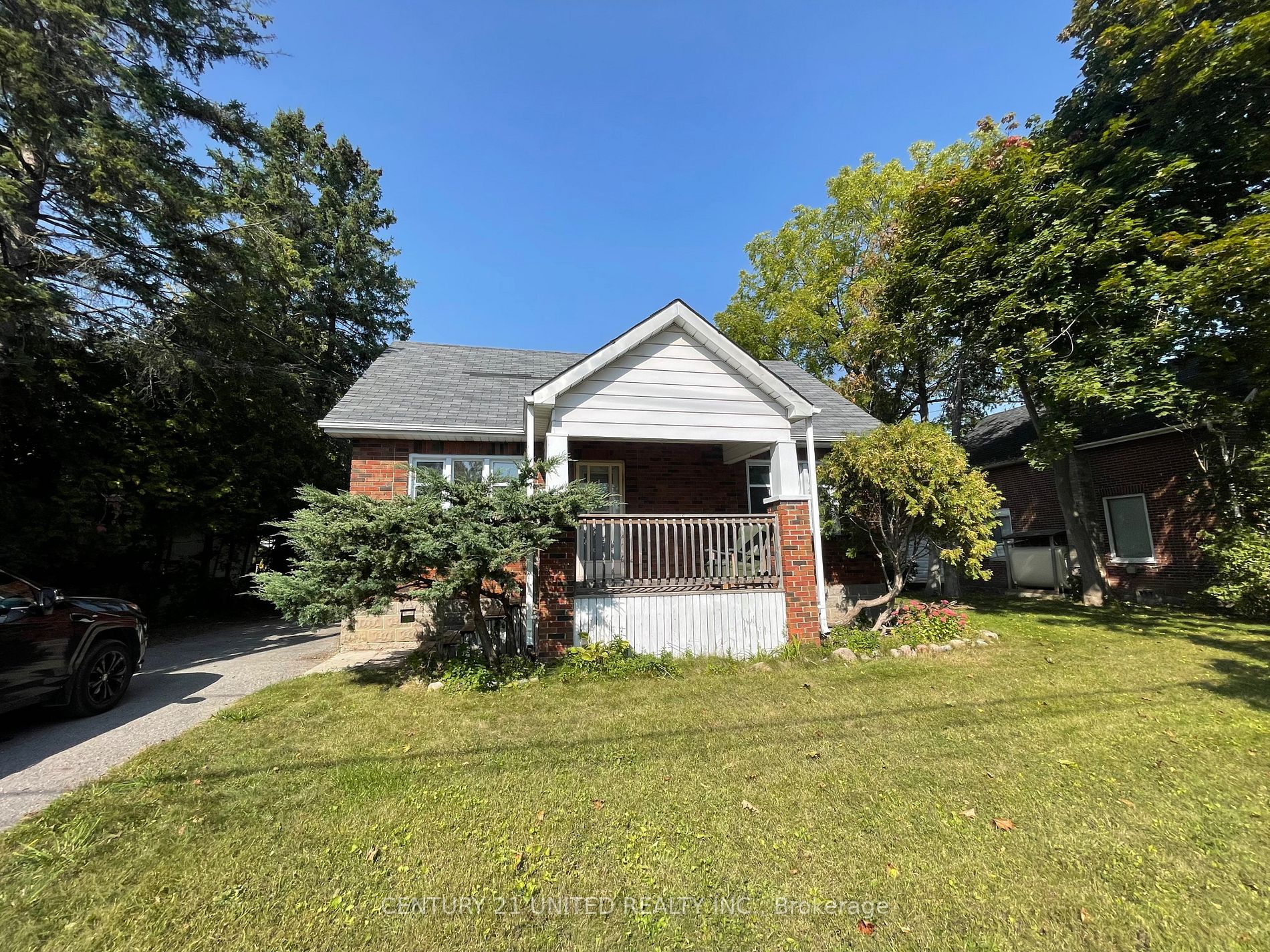 140 Maria St