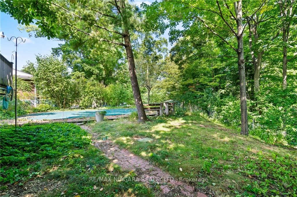 17 Allandale Dr