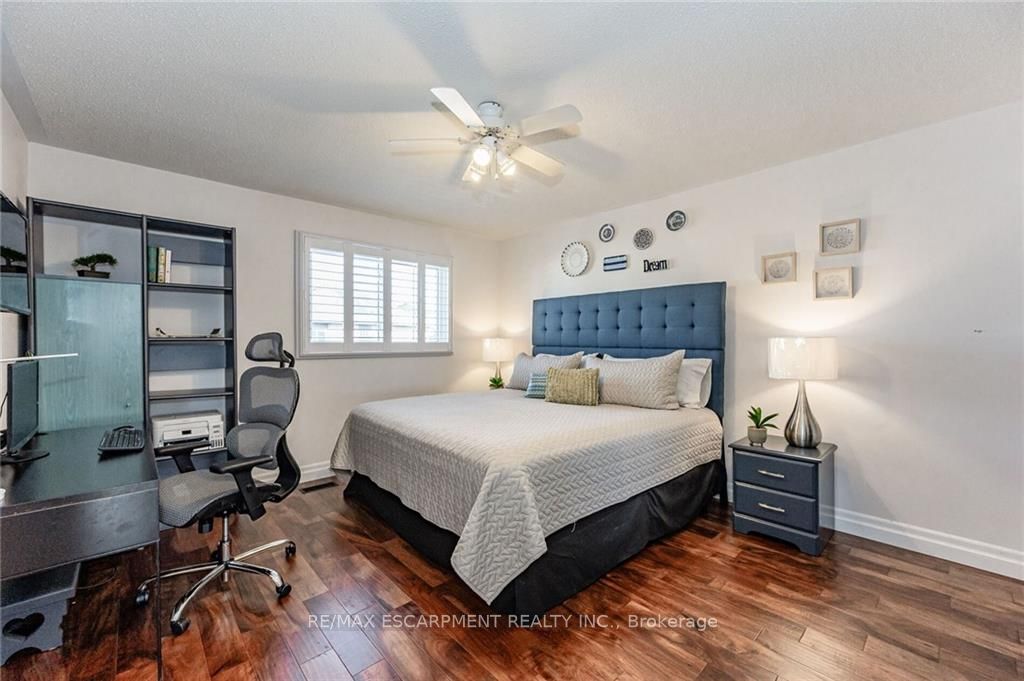 44 Chatsworth Cres