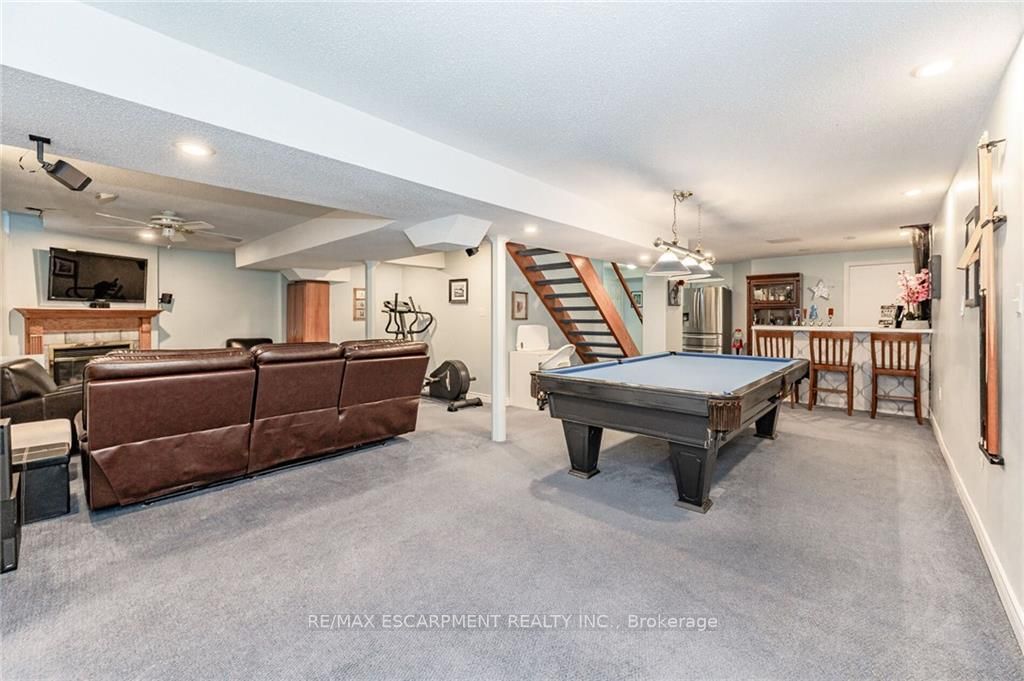44 Chatsworth Cres