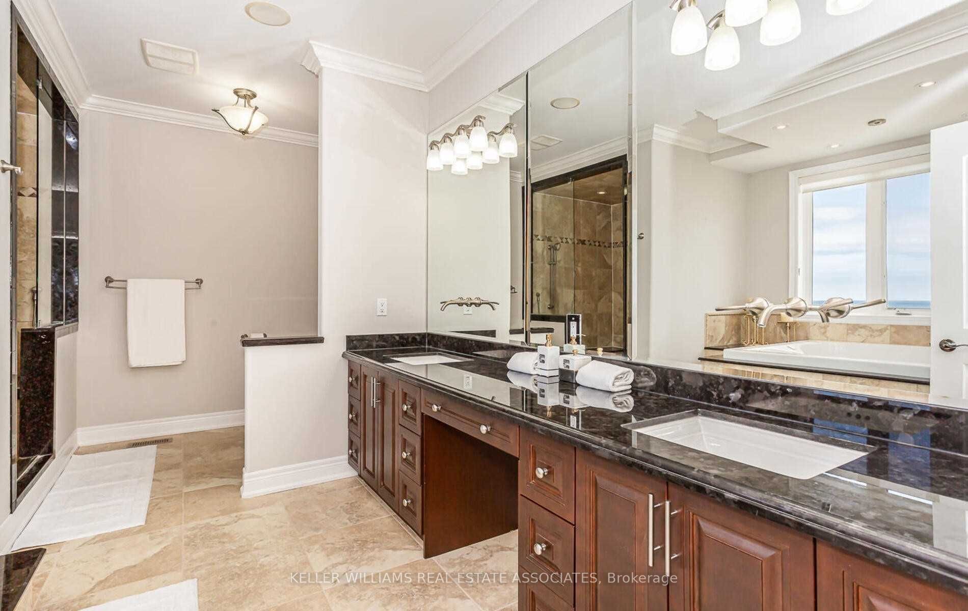 112 Watercrest Dr