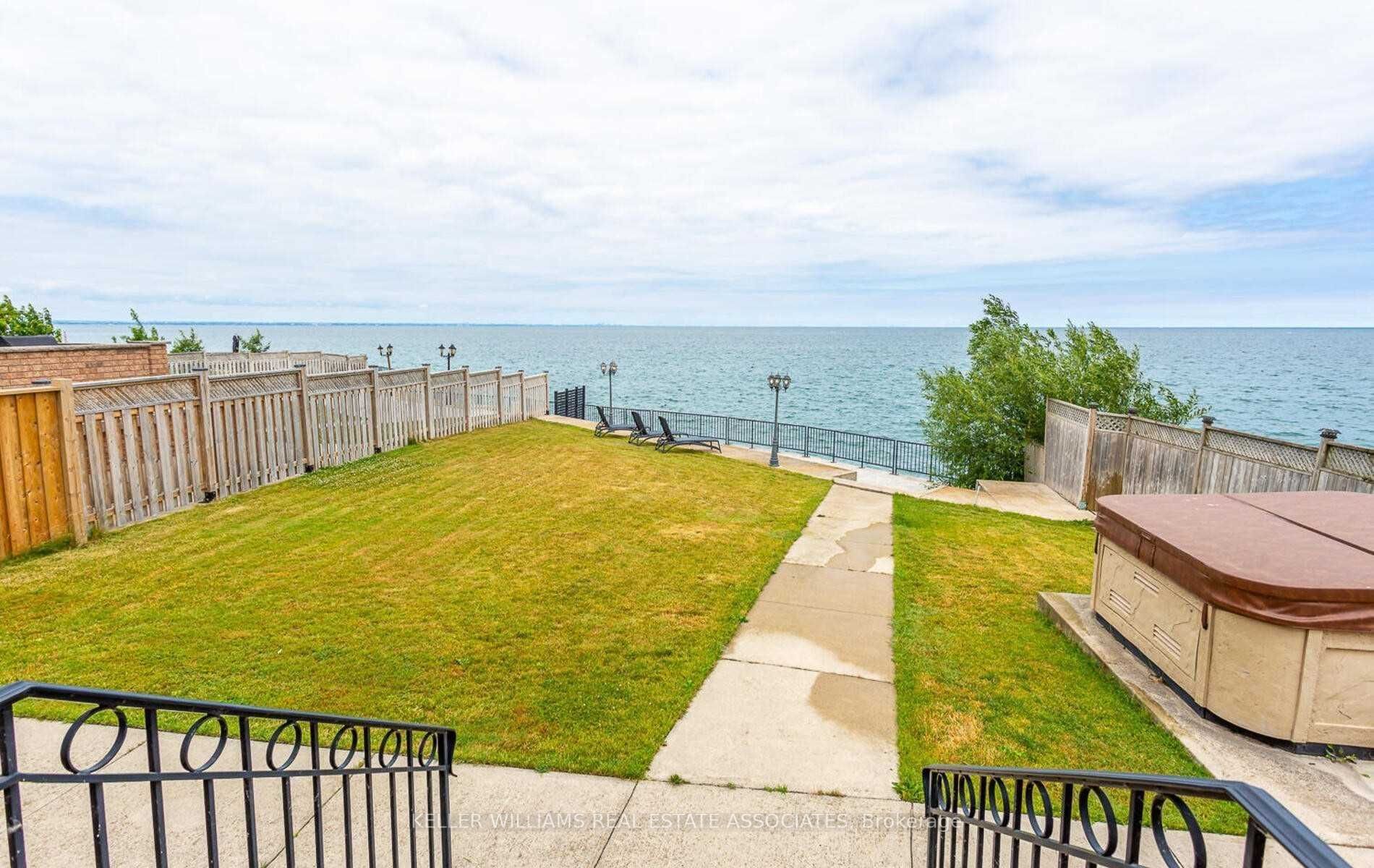 112 Watercrest Dr