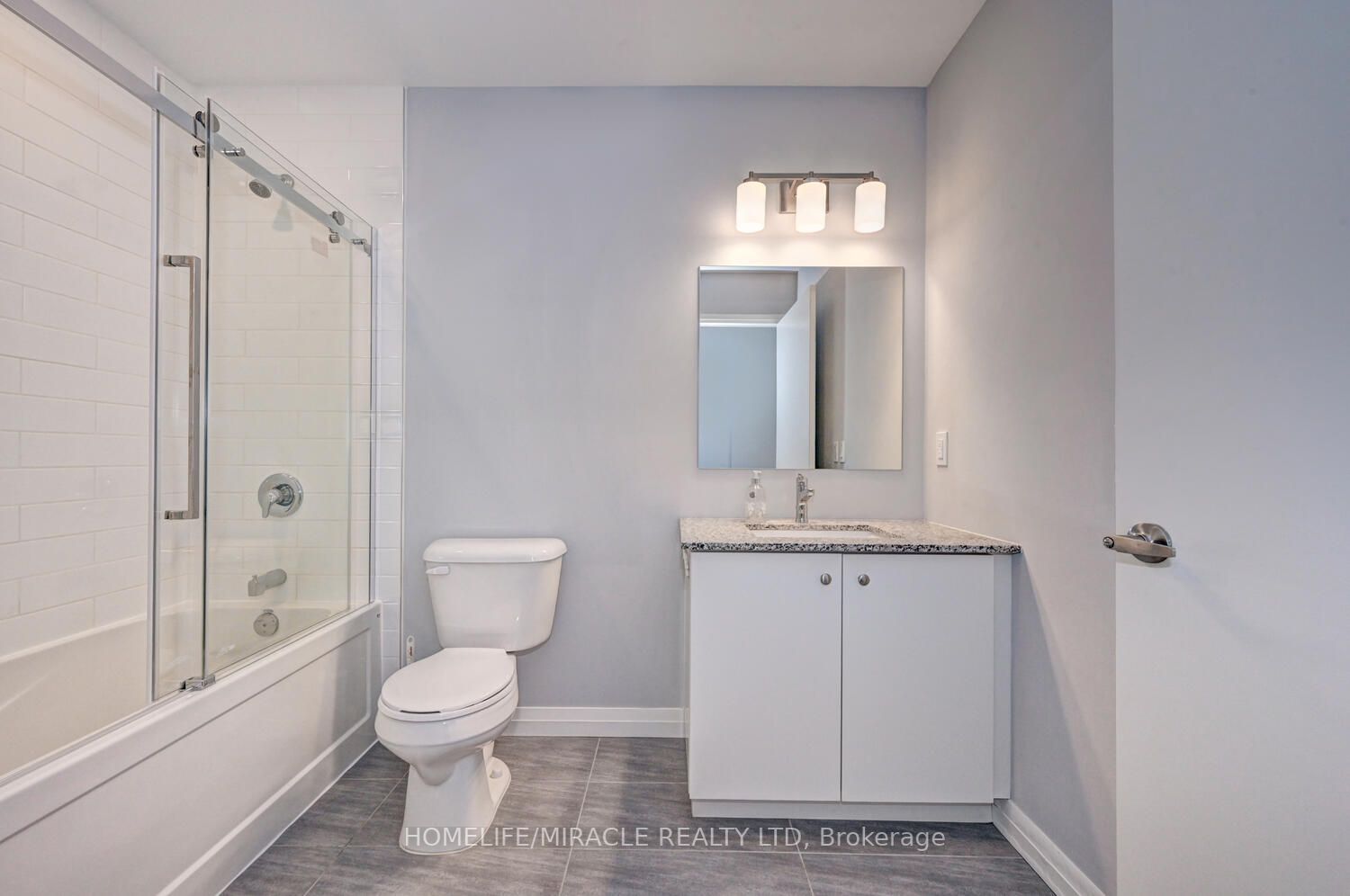 108 Garment Street, #401