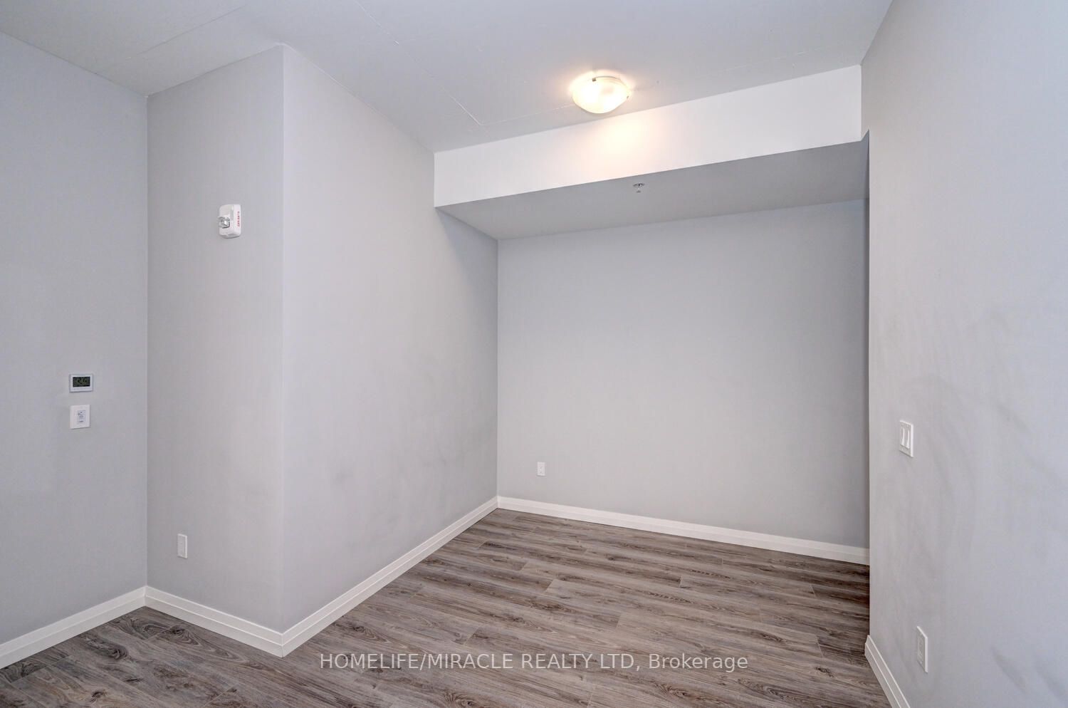 108 Garment Street, #401