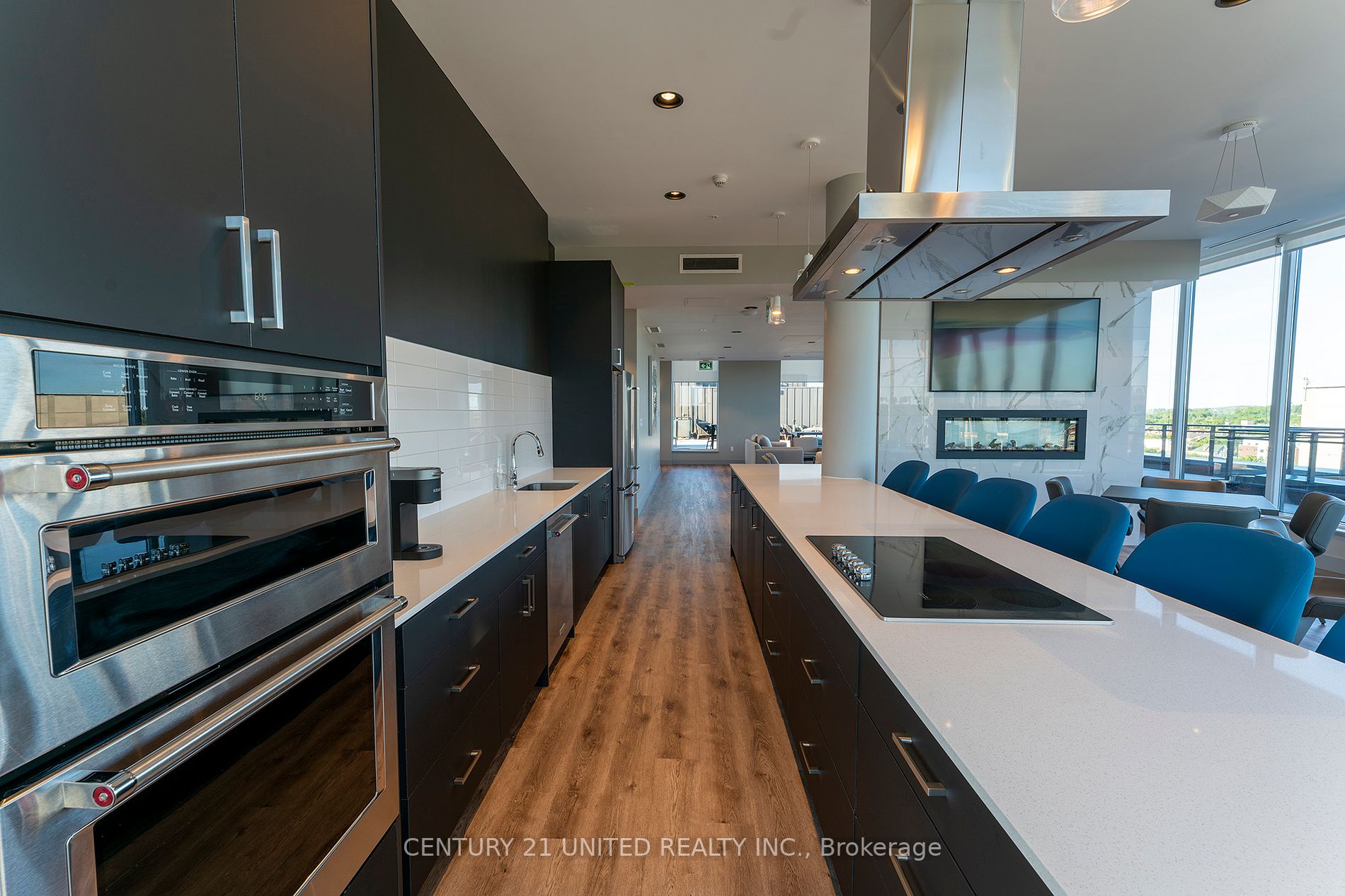 475 George St N, #404