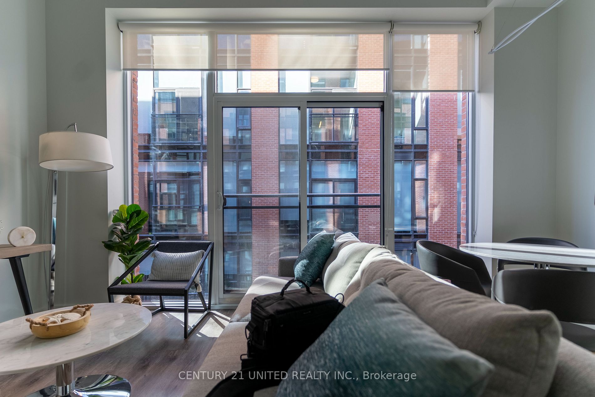 475 George St N, #404