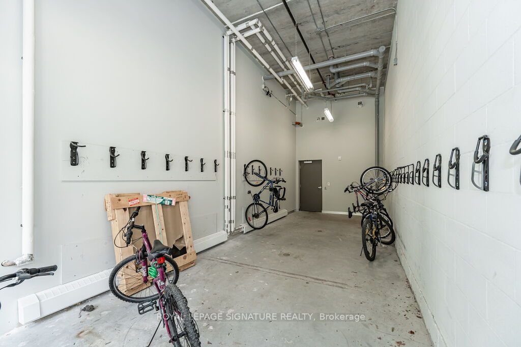 308 Lester St, #301